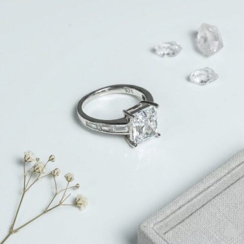 PREMIUM 925 SILVER SQUARE SOLITARE RING SIZE - 15