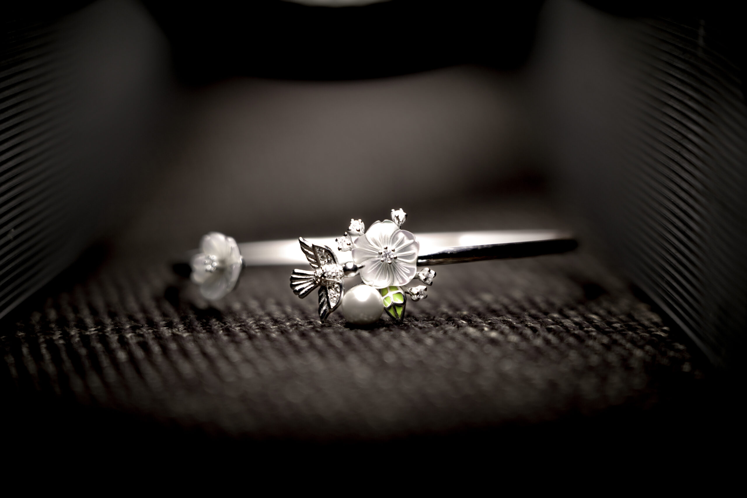 PREMIUM 925 SILVER MOP WITH PEARL FLEXIBLE BRACELETE - Image 2