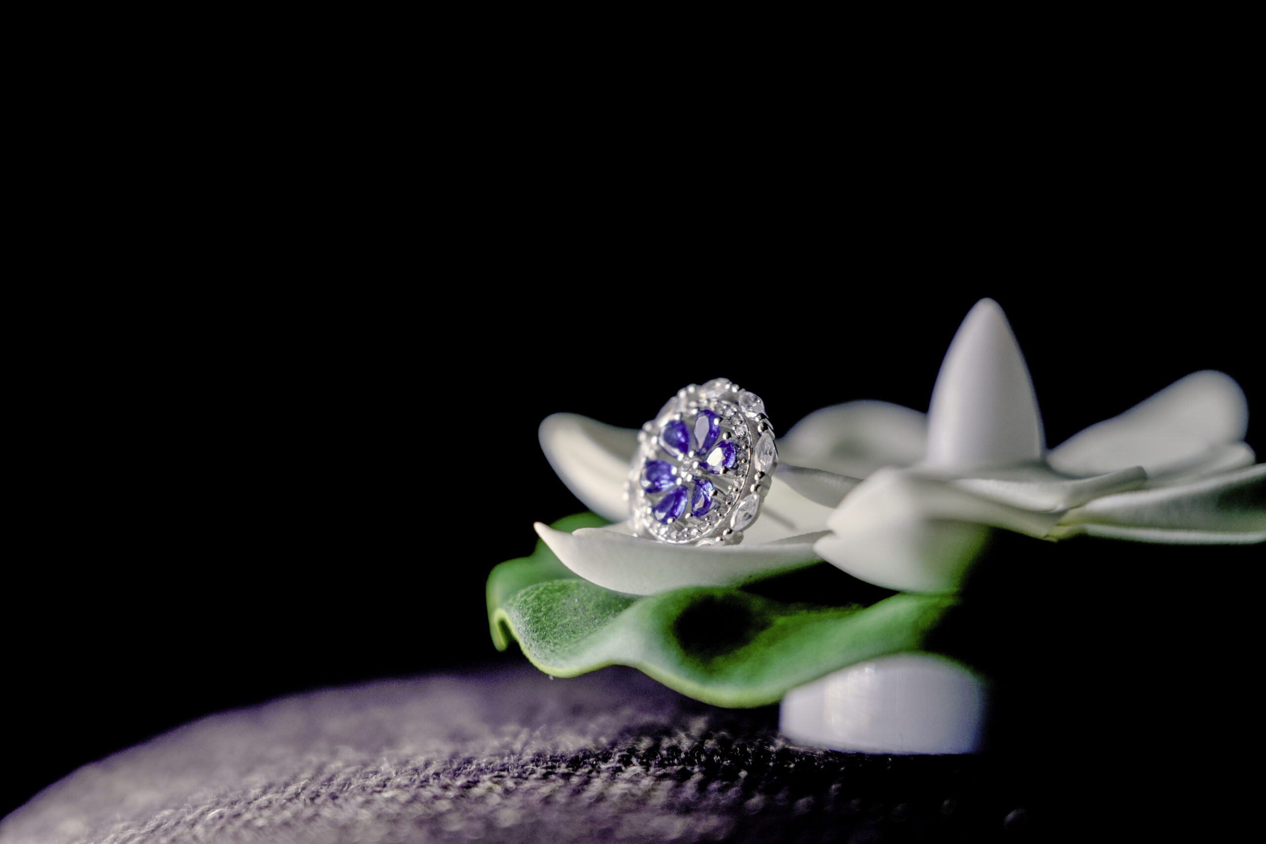 PREMIUM 925 SILVER SAPPHIRE CIRCLE STUD - Image 3