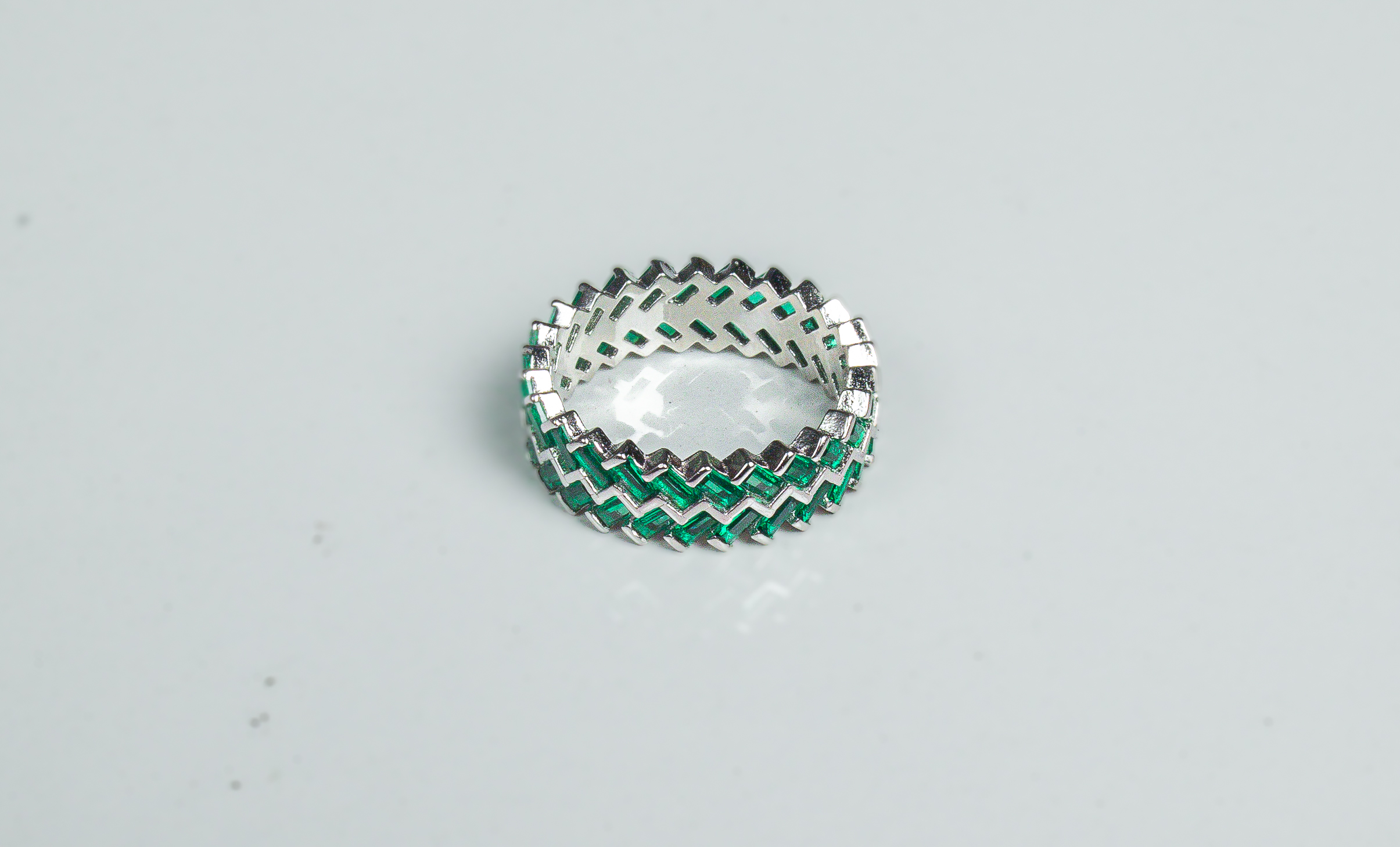 PREMIUM 925 SILVER EMRALD STONE BAND RING - SIZE 16