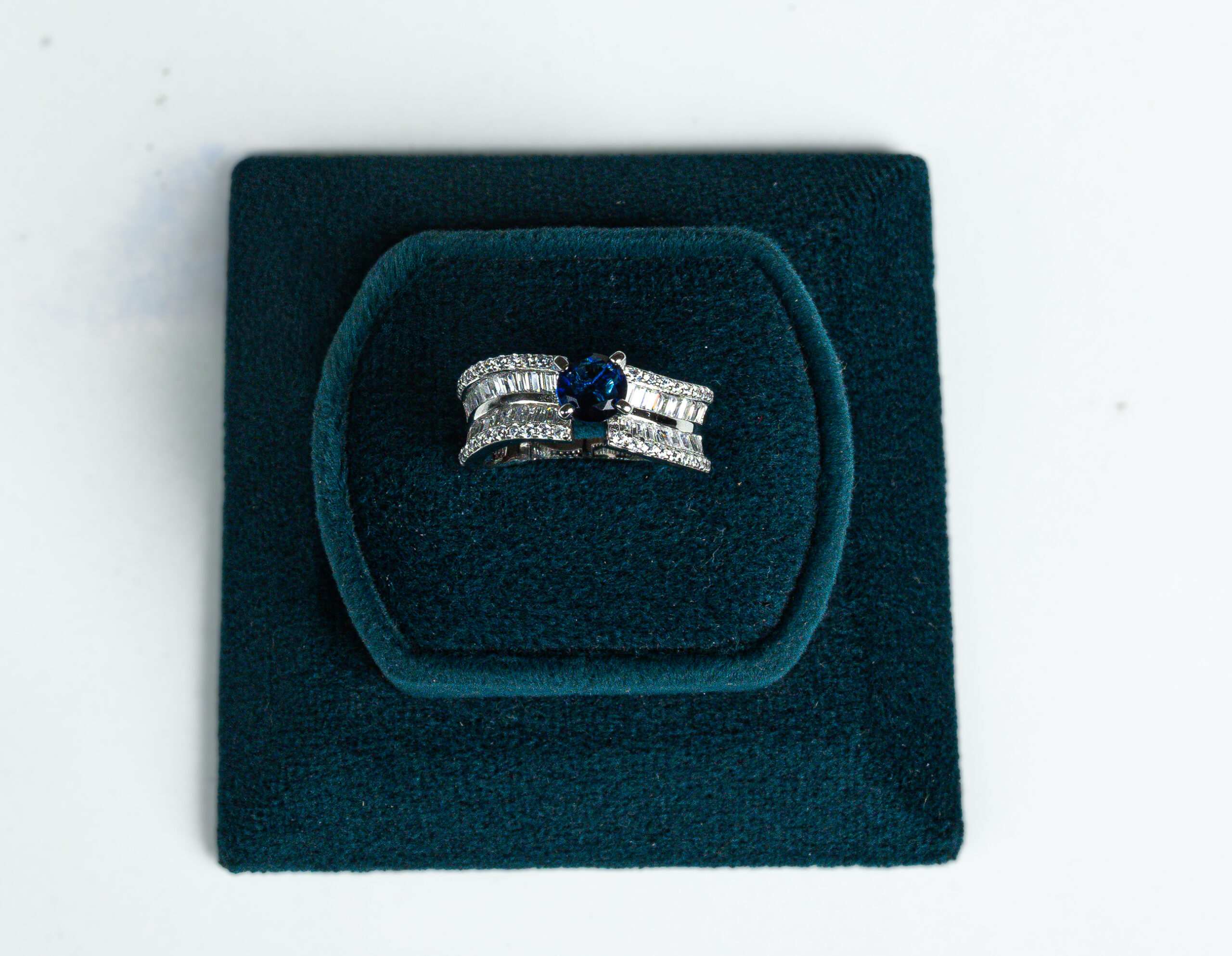 PREMIUM 925 SILVER DEEP BLUE COLOUR STONE WITH BUGGATE STONE RING SIZE - 14 - Image 2