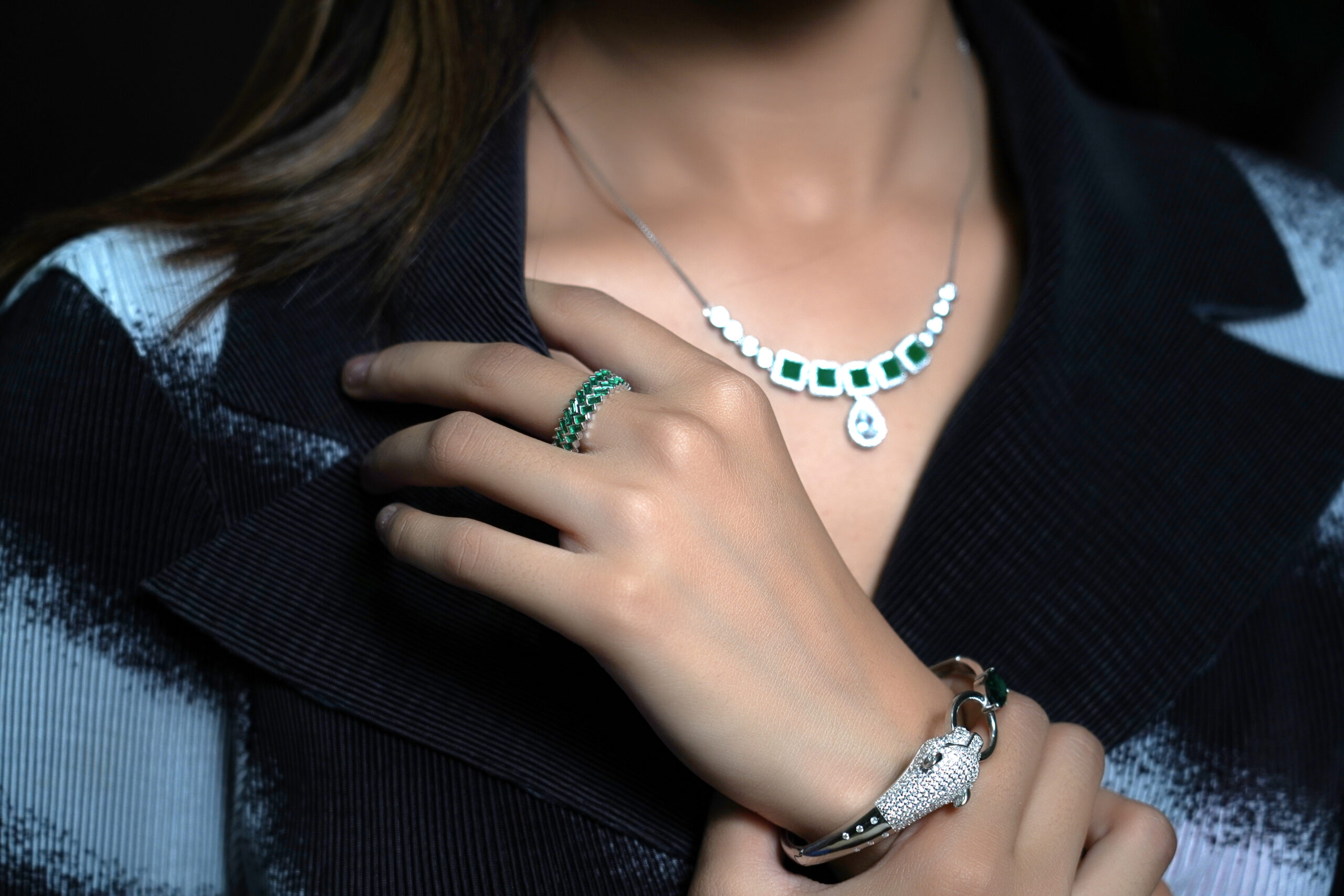 PREMIUM 925 SILVER EMRALD STONE BAND RING - SIZE 16 - Image 2