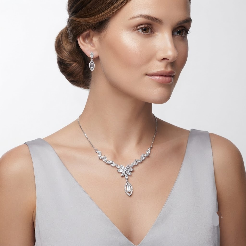 MARQUISE PETAL SILVER NECKLESS - Image 3